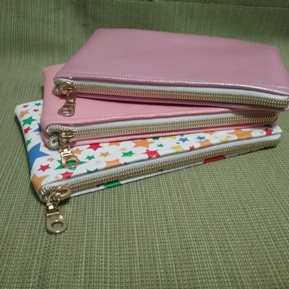 3/$20 Cosmectics Leather Purse (Sets of 3). - Picture 2 of 7